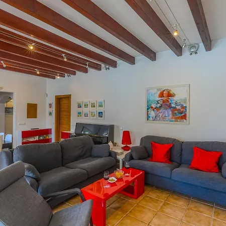 Villa Sargantana Negra *