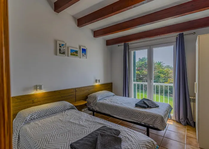 Villa Sargantana Negra