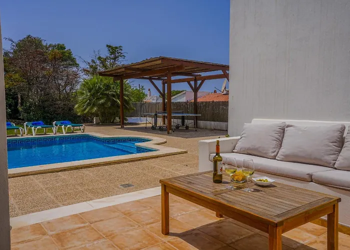 Sargantana Negra Binibeca