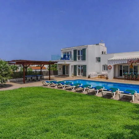 Sargantana Negra Villa *