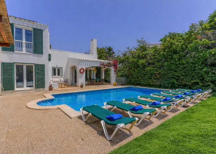 Sargantana Negra Villa *