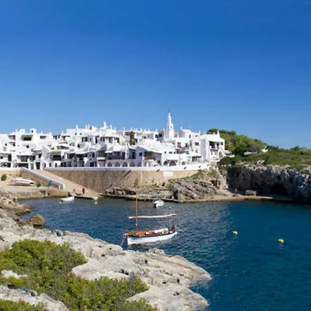 Sargantana Negra Villa *